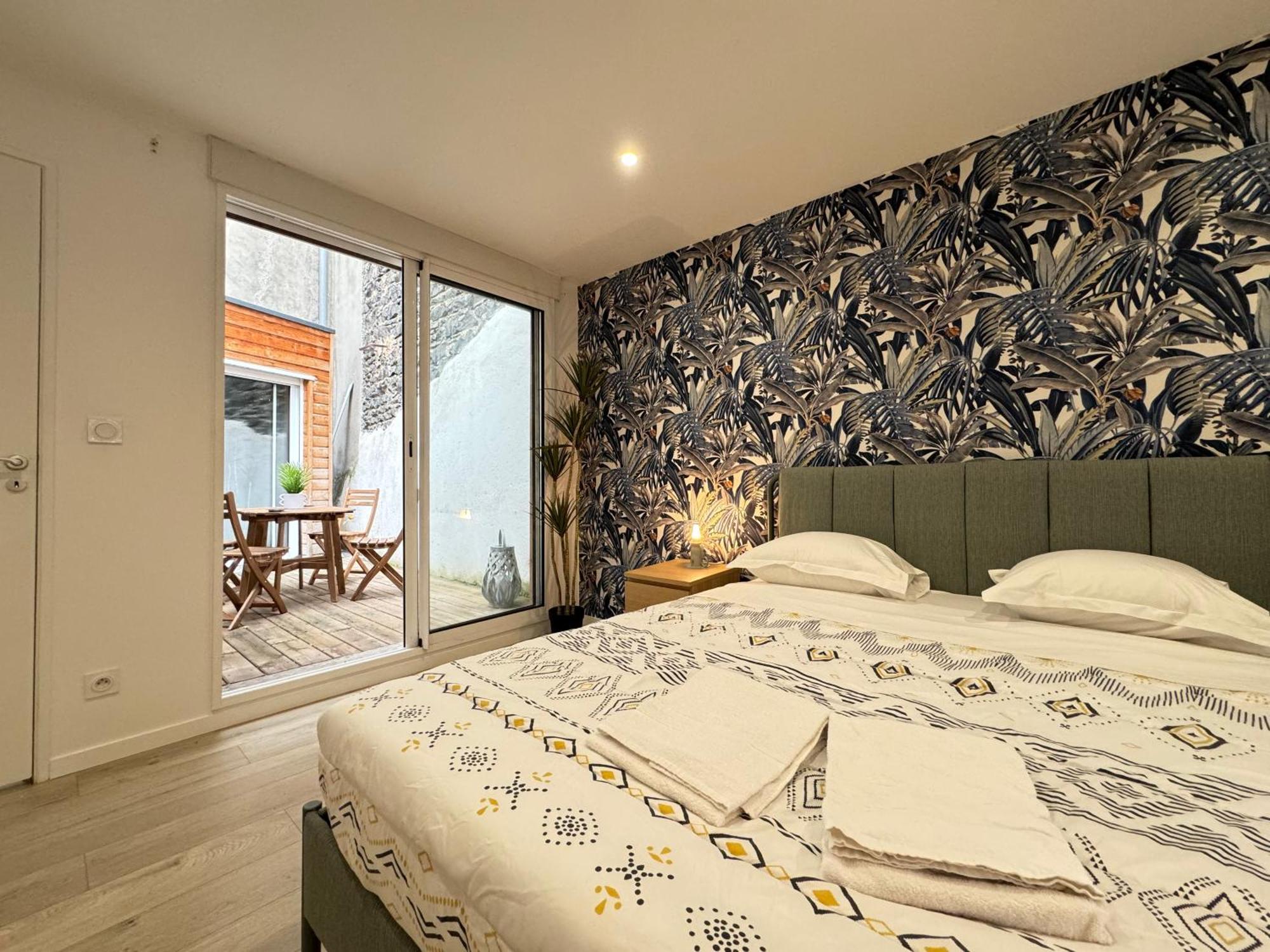 Tour D'Auvergne - Appartements En Plein Centre Ville, Proche De La Cathedrale Et De La Place De Jaude Clermont-Ferrand Exteriör bild
