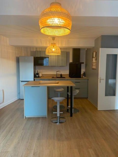 Tour D'Auvergne - Appartements En Plein Centre Ville, Proche De La Cathedrale Et De La Place De Jaude Clermont-Ferrand Exteriör bild