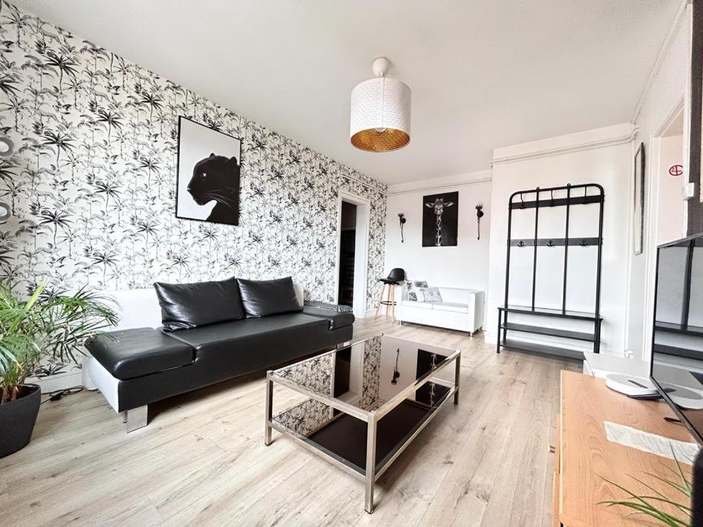 Tour D'Auvergne - Appartements En Plein Centre Ville, Proche De La Cathedrale Et De La Place De Jaude Clermont-Ferrand Exteriör bild