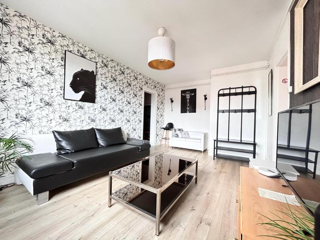 Tour D'Auvergne - Appartements En Plein Centre Ville, Proche De La Cathedrale Et De La Place De Jaude Clermont-Ferrand Exteriör bild